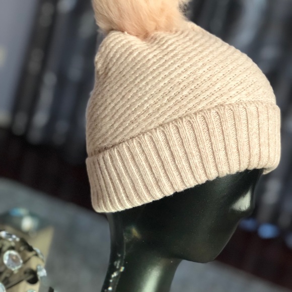 ALDO Pink Winter Puff Hat ❄️ - Picture 2 of 6